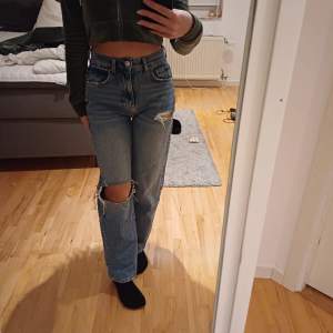 Ginas perfect jeans som inte sälja längre, köpta för 500, säljar för 300.