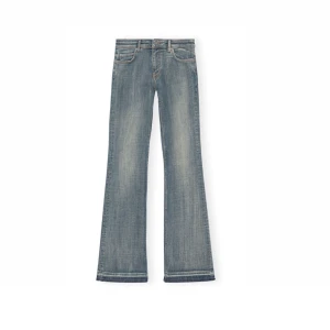 Ganni jeans - Säljer nu mina Ganni jeans i modellen ”IRY JEANS MED TONADE KANTER”, Stolek 26. Det är bootcut/flare. Sparsamt använda! Säljer då jag ej använder. Nypris 1995kr. Mitt pris 900kr!!❤️‍🔥