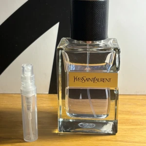 YSL Y EDT sample   - Säljs i 3 ml. Aromatisk sommarparfym med citrusnoter. 🍊🍋 