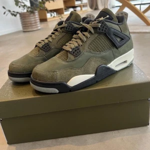 Air Jordan 4 - Air Jordan 4 Craft Olive, nya med prislappen kvar i storlek 43, kvitto finns
