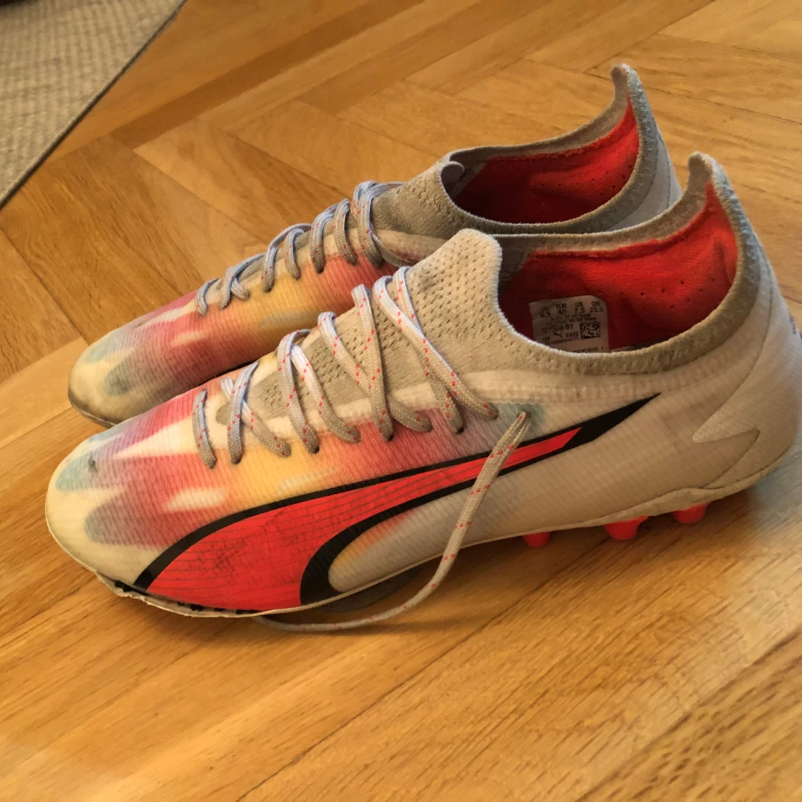 Fotbollsskor puma ultras  - 90