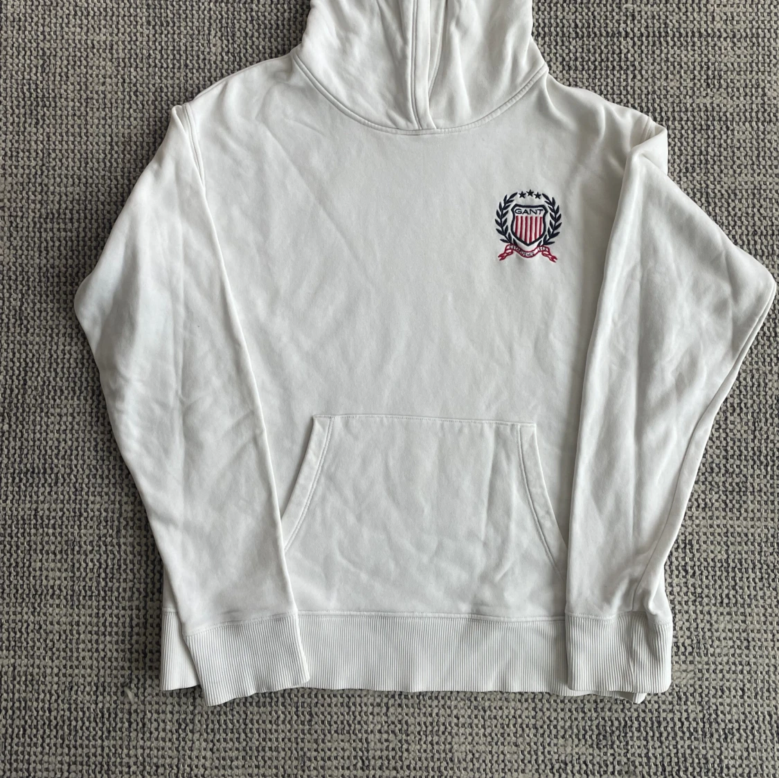 Gant vit Hoodie stl 176 cm