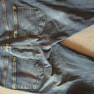 Jeans - Nästan nya, your turn jeans 32/34