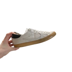 Philippe Models - Feta philippe models Cond 8.7 / 10 Passar storlek 42 OG Box ingår✅ 