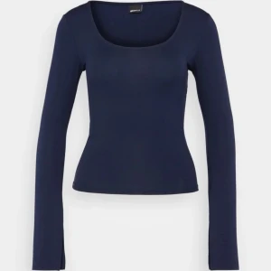 Gina topp - Nyskick💕säljer då ja ej använder den längre 