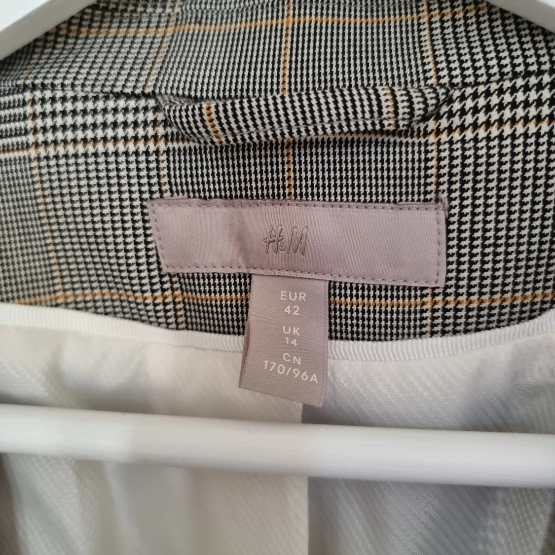 Kavaj svart/vit/beige - 92