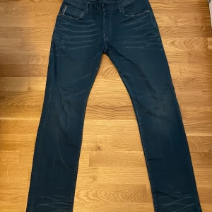 G star jeans - Schyssta G-Star Jeans, modell 3301. Storlek 31/32. Pris kan diskuteras vid snabb affär!