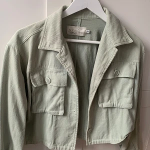 Vårjacka - Ljusgrön/Turkos jacka perfekt till våren