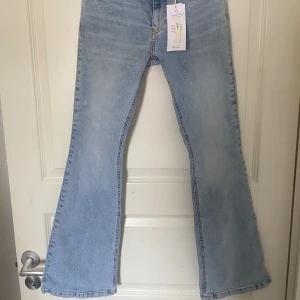 Ljus blå jeans från Gina tonic🩵 helt nya  - Helt nya jeans från Gina tonic passar för dig som är 1,65 och kortare pris kan biskuteras. 