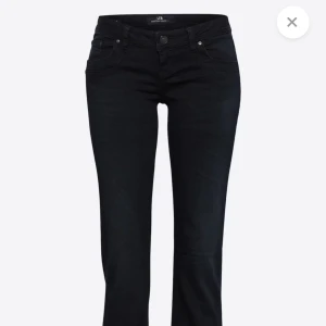LTB Jeans - Säljer mina ltb jeans då dom inte kommer till användning. Använt många gånger men bra skick❤️Storlek 25/30. Köpt för 915 så säljer för 500 men pris kan diskuteras❤️Fler bilder kontakta❤️