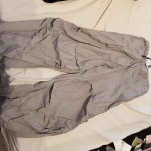 Parachute pants - Oanvända, ny skick 