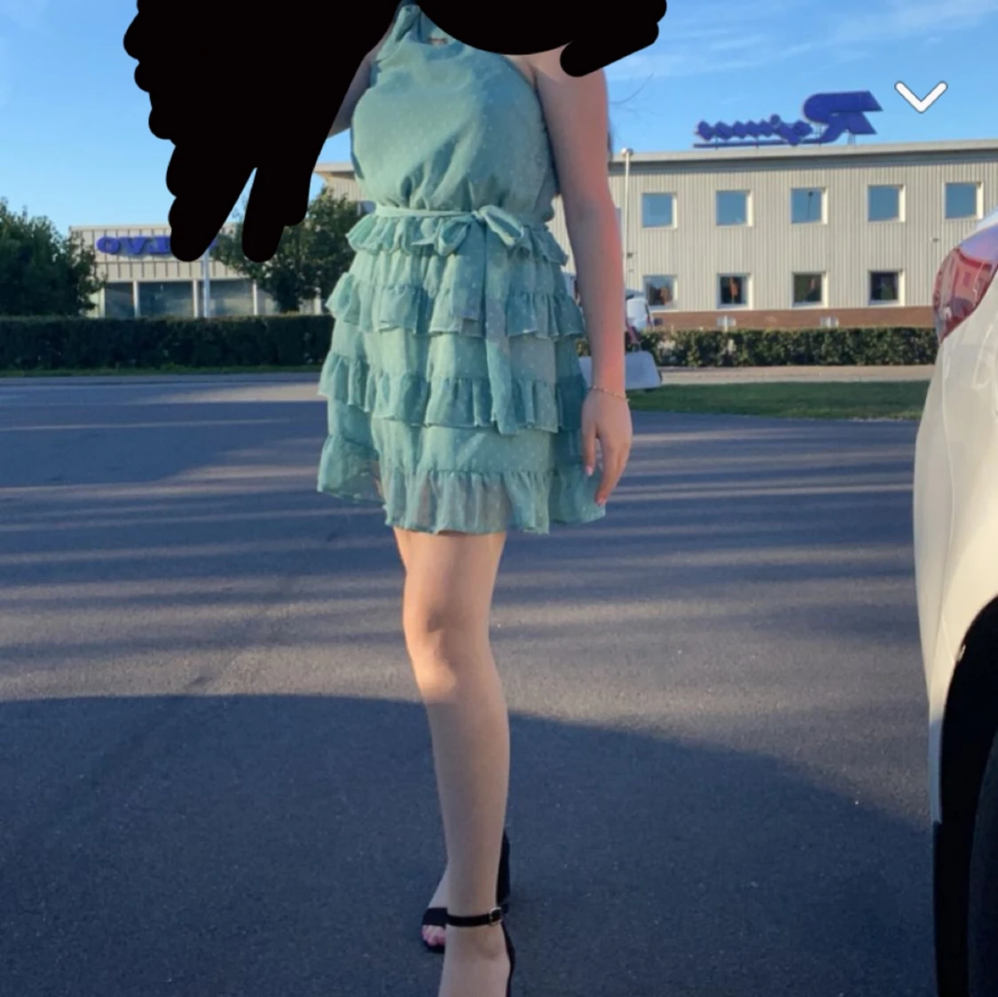 En grön prickig klänning  - 90