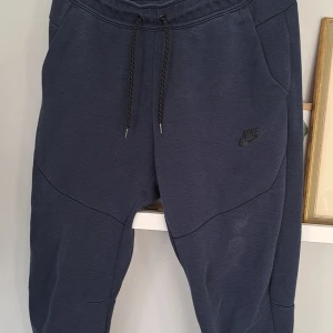 Nike tech fleece byxor - Bra skick  Hör av er vid frågor  Kan gå ner i pris 