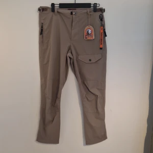 Parajumpers byxor - Nya, oanvända. Äkta, med certilogo för kontroll av äkthet. 