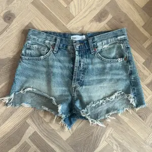 Jättefina jeansshorts från zara!🩷