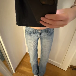 LTB jeans  - Så snygga vintage jeans!! Jag är 173 för referens 💙