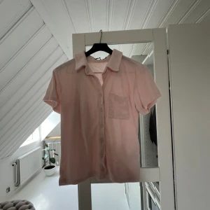 Frotté set - Frotté set från NAKD i ljusrosa. Andvämd ca 2 gånger då det är lite för litet för mig.