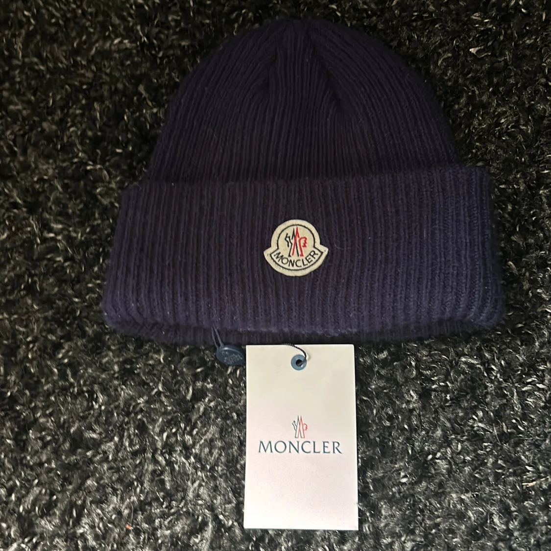 Moncler mössa 