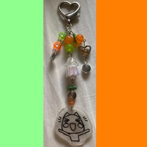 Toro nyckelring  - Handgjord nyckelring! Allting är 100% gjord av mig! Läs sista bilden om du är intresserad av att köpa!💗