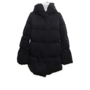 SÖKER - Jag söker denna svarta jackan från uniqlo i storlek S!❤️😍💕💕💕 Hör av dig till mig om du är villig att sälja din