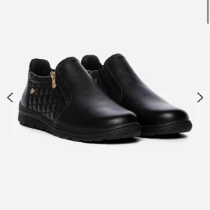 Boots  - Alley comfort boots i storlek 39. Använda ett par gånger men i gott skick. Ordinarie pris 420kr. Kontakta vid frågor.  