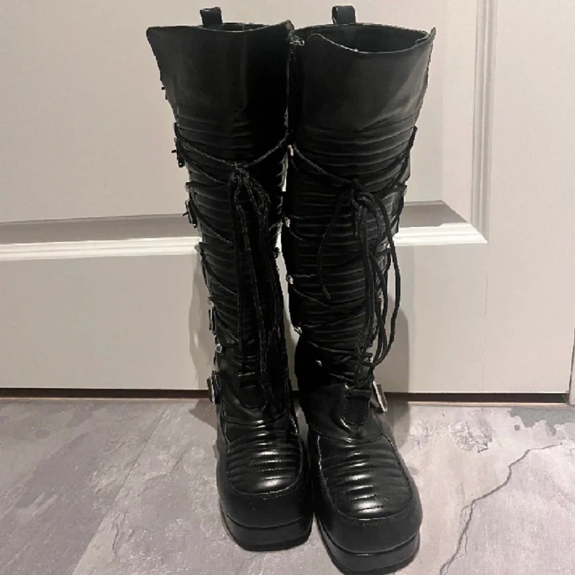 Demonias Gothika-200.  - 90