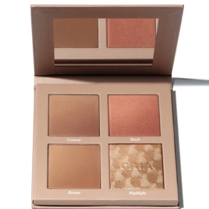 Caia palett classy - Caia slutsålda face palett i färgen classy, lite för mörk för mig tyvärr. Endast testad några få gånger, använd gärna köp nu - ej prutbart pris pga många intresserade till fullpris💓