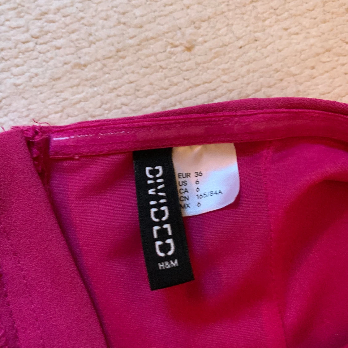 rosa, axelbandslös klänning - 90