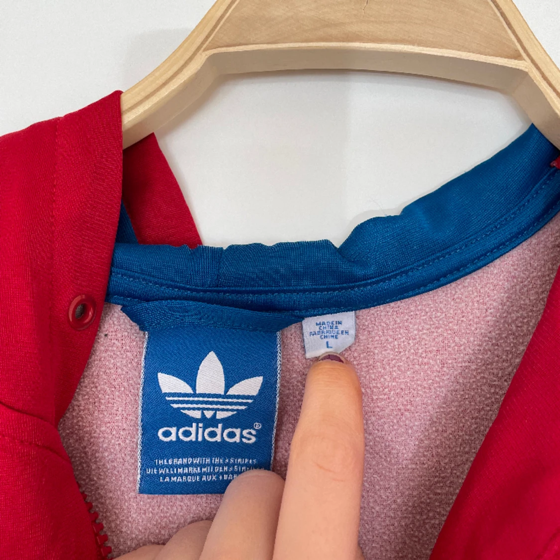 Adidas sweatshirt 🌹 - 90