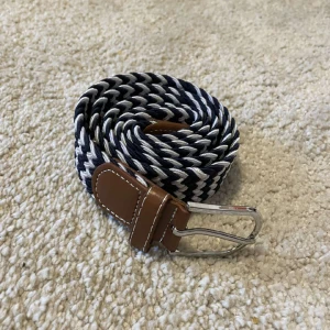 Flätet bälte - Tjo säljer dette fetta bältet för endast 99kr ny priset ligger på 199kr iftån one wear 