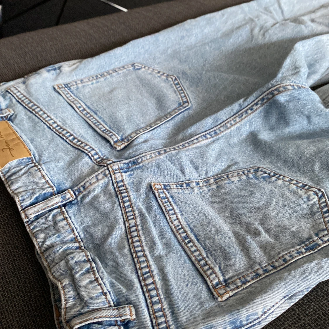 Ljusblåa jeans - 91