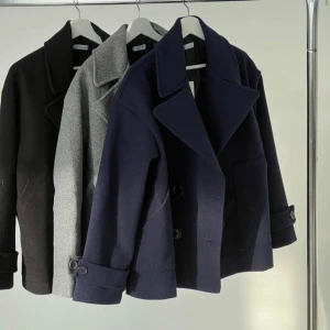 Design by Si kappa🔥🔥 - Jätte gullig kappa ifrån design by si, säljs då den inte passar.💕 inga defekter