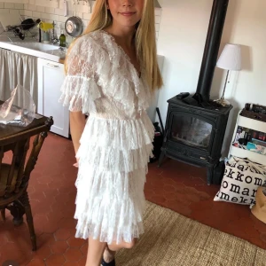 By Malina - Säljer min så fina by Malina klänning som inte kommer till användning längre. Den är i nyskick och prislappen är kvar❤️