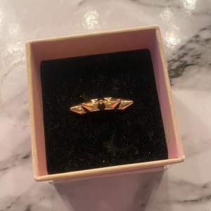(ÄNDAST SWISH) guld ring, använder inte för jag använder silver smycken! ”vet inte vart jag köpte”👑💛⚜️🌻
