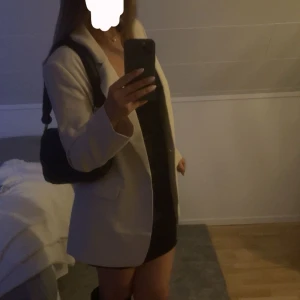 Blazer - Säljer denna blazer från only eftersom jag inte får användning av den längre💕 