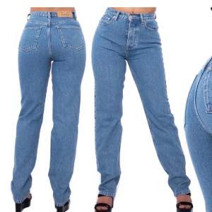 Super fina jeans från a-dsgn Bra skick, använda fåtal gånger  