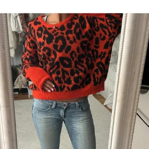 Leopard tröja  - Säljer denna coola stickade tröja💕