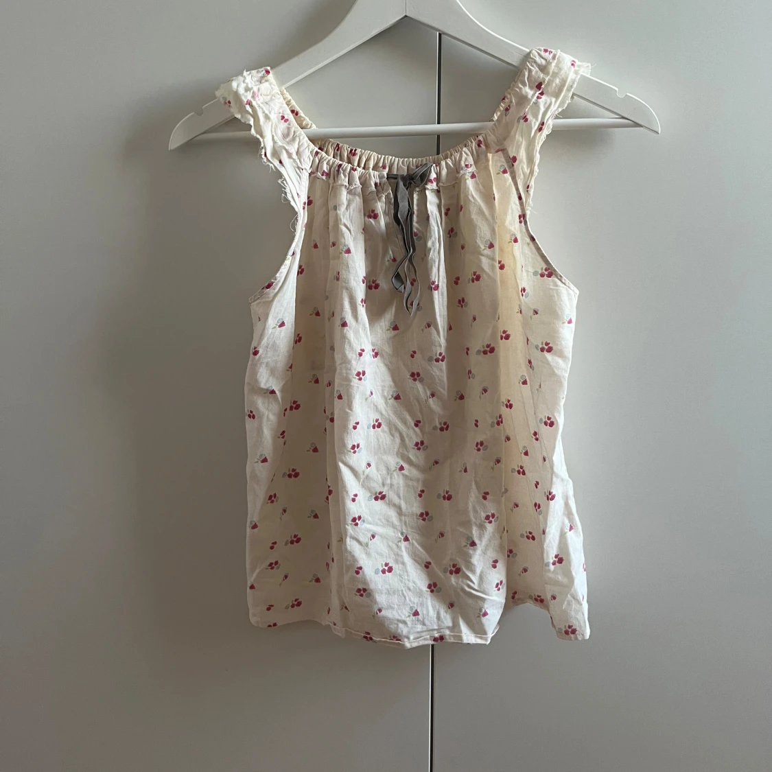 Blommig beige blus från Bonpoint - 92