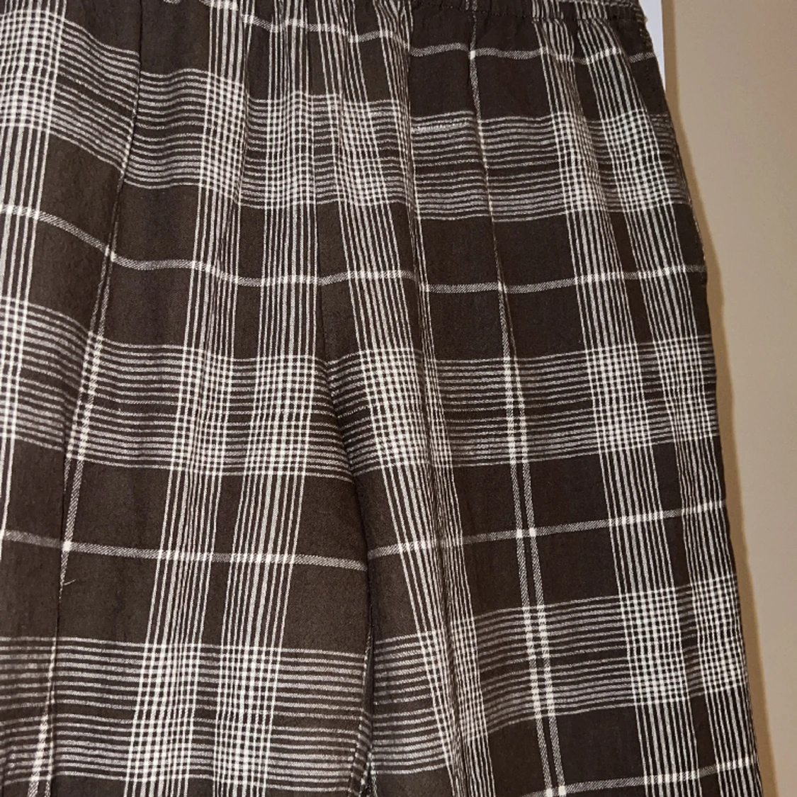 Bruna rutiga byxor  - 90