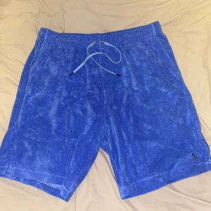 Frotté shorts Ralph Lauren - Frotté shorts nypris ca 1000 såklart äkta. Använt några gånger och säljer billigt för behöver pengar