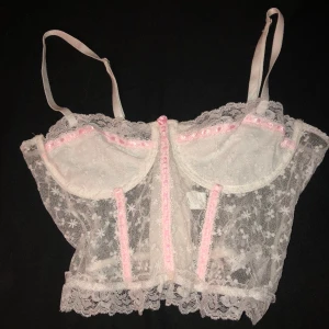 kawaii korsett - Storlek L Bysten är liten