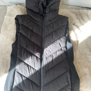 Zara väst - Zara väst i bra skick