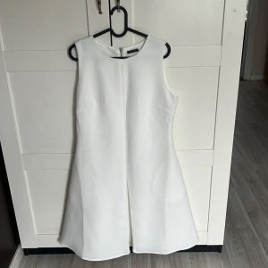 Klänning  - Jättefin klänning med fickor på sidan