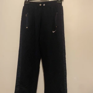 Nike byxor / mjukisbyxor - Otroligt sköna mjukisbyxor😍