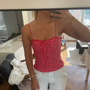 Zara korsett topp - Jättefint skick, knappt använd Storlek S men liten i storleken