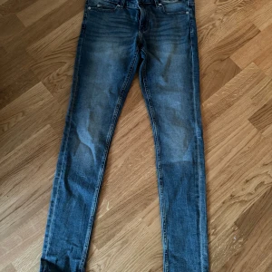 Cheap monday jeans - Fint skick, slim model  28/30