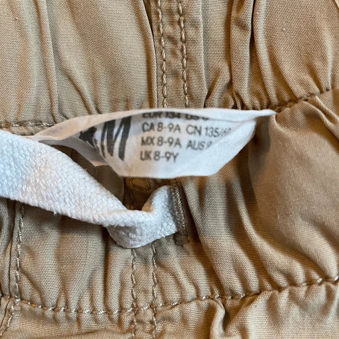 Två par shorts i storlek 134 - 91