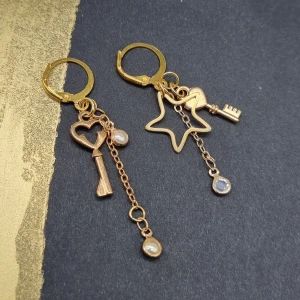 Handgjorda örhängen  - Handgjorda örhängen ● Material- 100% rostfritt stål ,metal zinklegeringar ● rostfritt stål●Längd -5cm Följ :@ekjewelryofficial🤲   