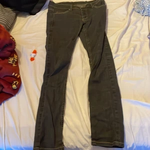 Svarta jeans - Bra skick aldrig använda