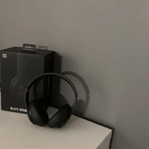 Beats studio 3 - Skick 9/10, knappt använda, pris kan diskuteras